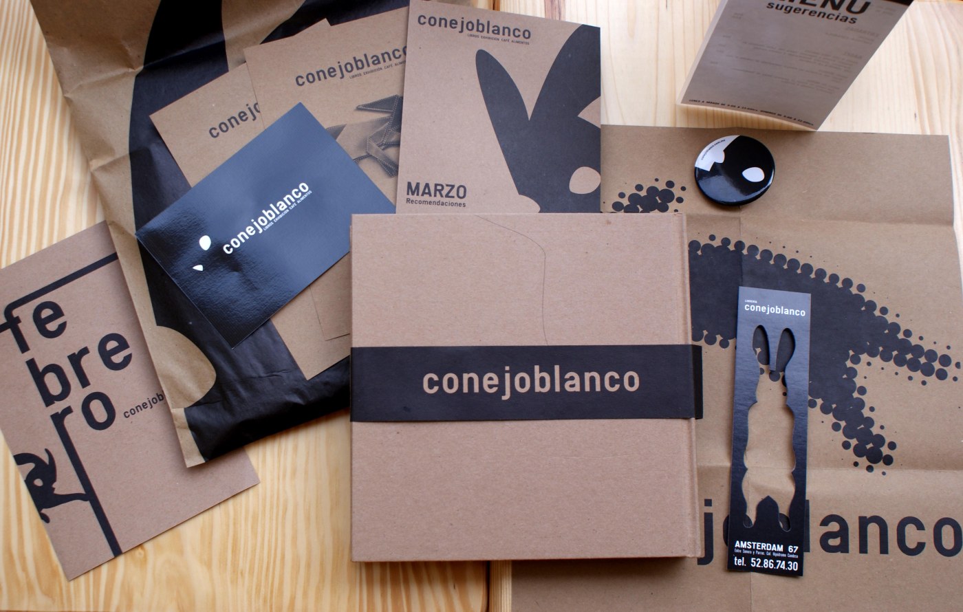 Galería de libros Conejo blanco